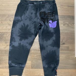 Free City Camo Cropped joggers